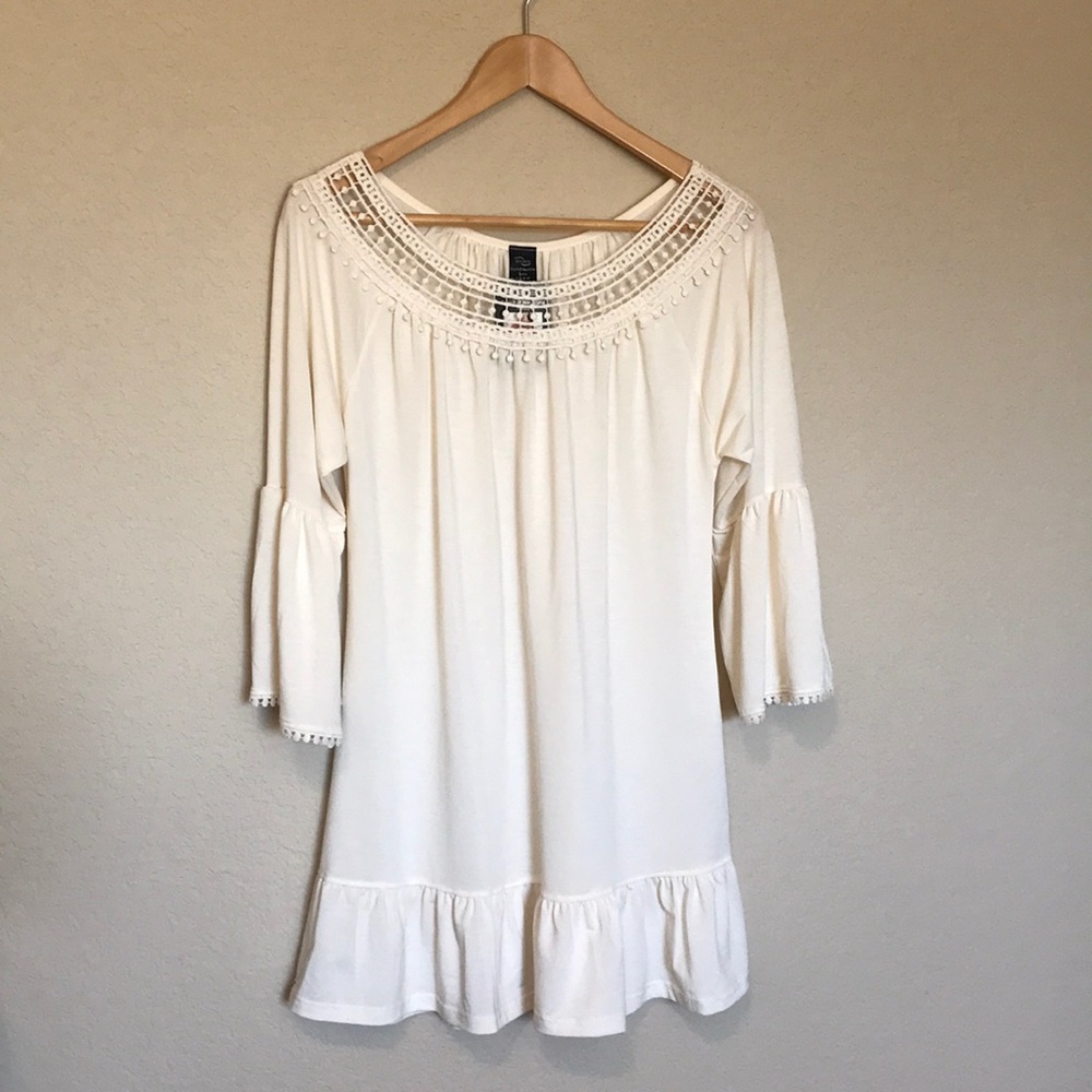 Crochet neckline tunic